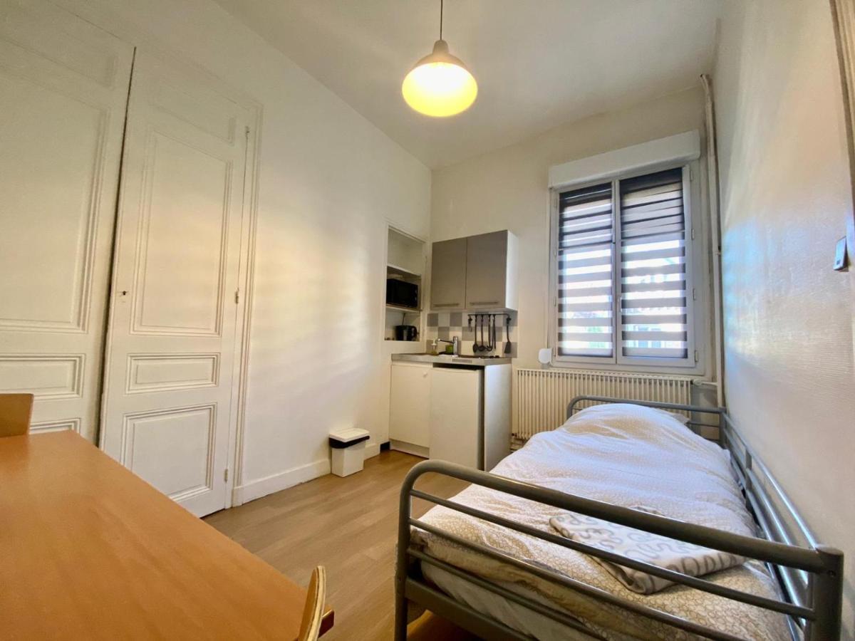 Petit Studio Confortable Pour Une Personne - 038 Rouen Exterior foto